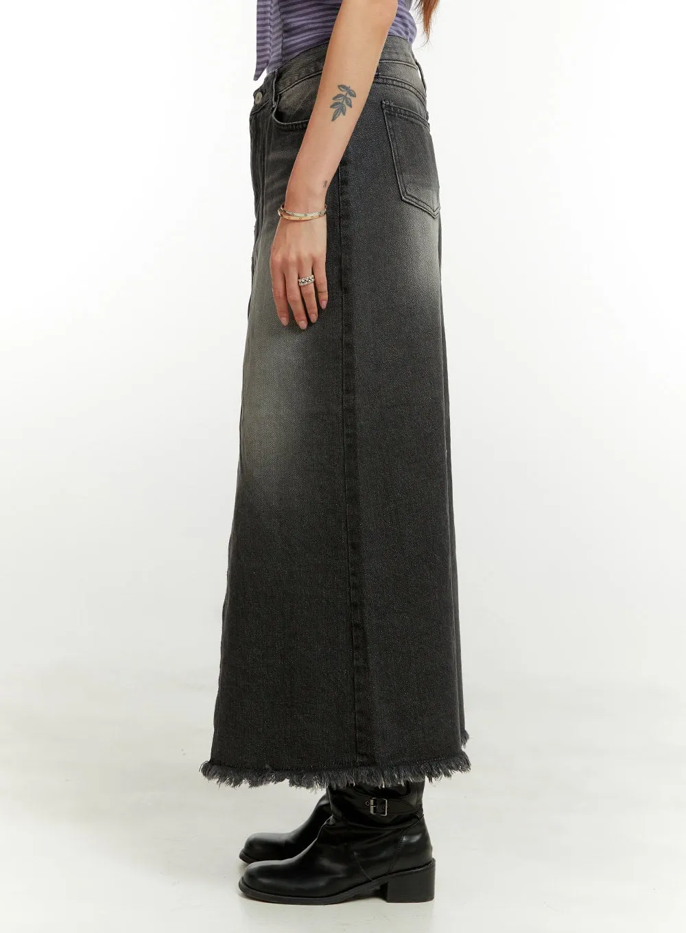 Destroyed Hem Denim Maxi Skirt CU421