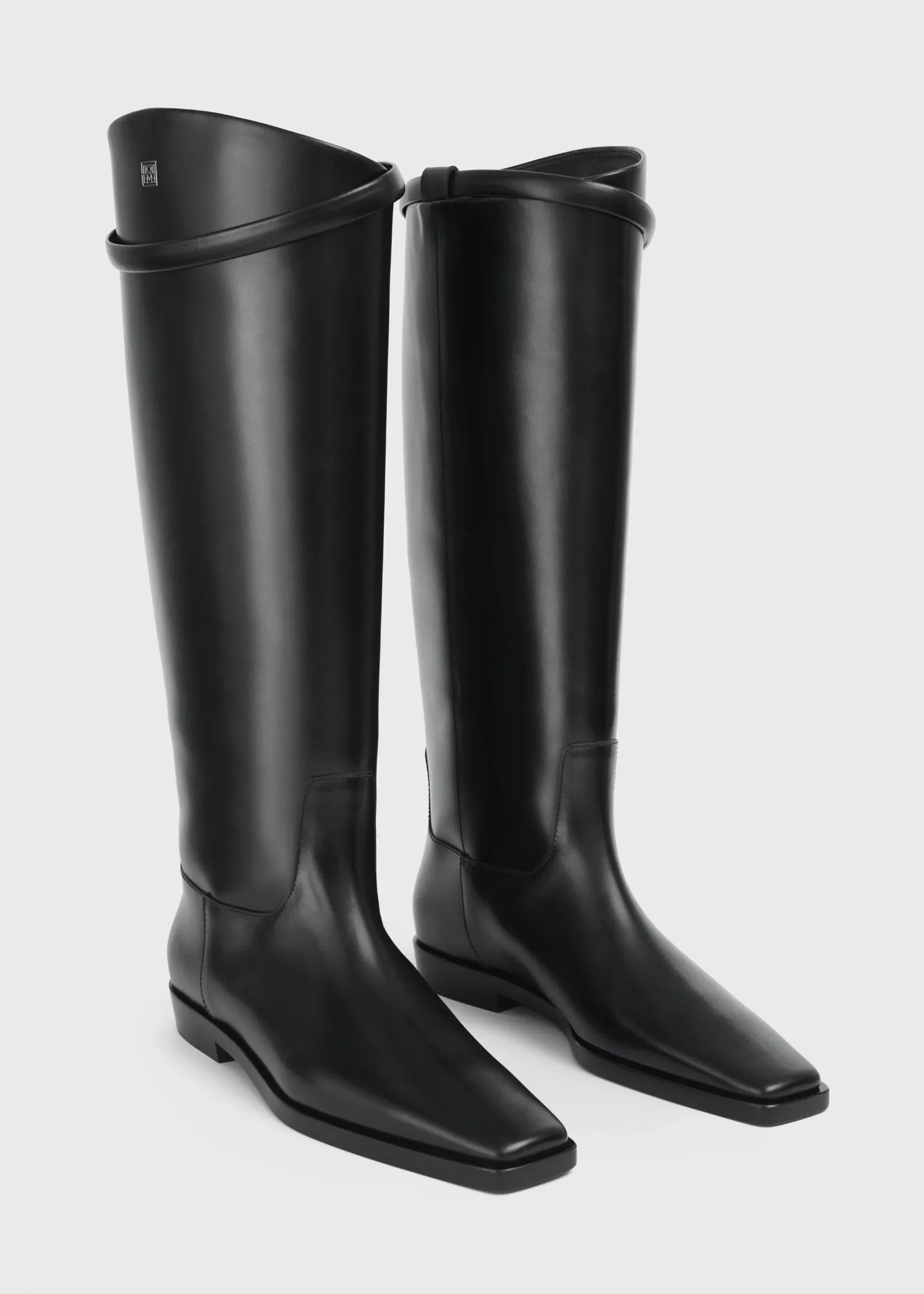 Leather riding boots black