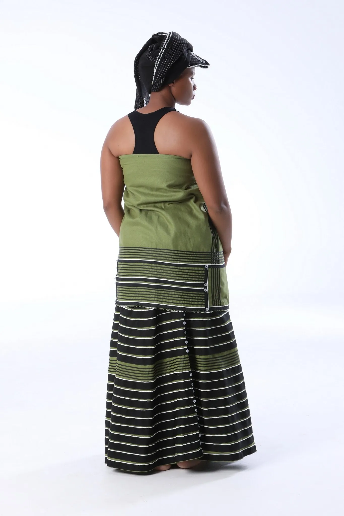 Xhosa Umbhaco Skwenkweni Blanket with Two Tone Braiding